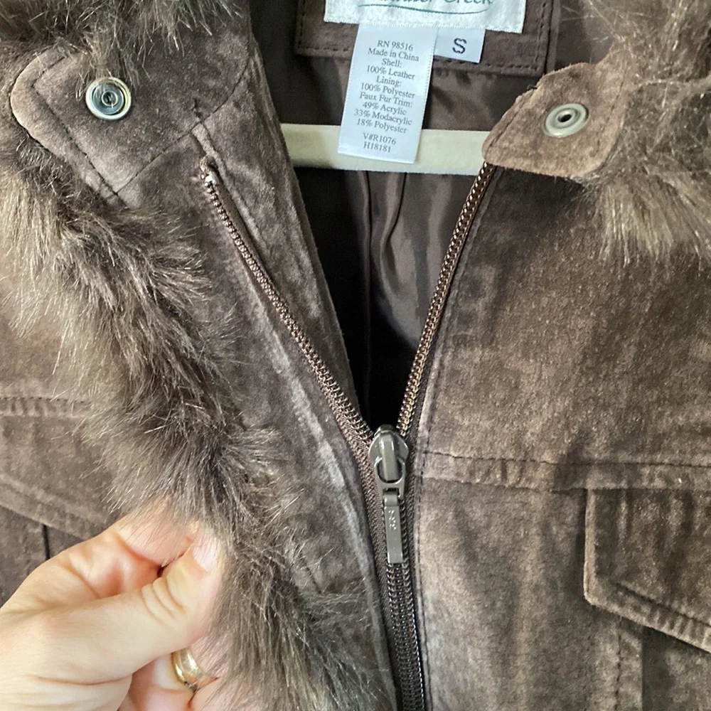 Coldwater Creek Brown Leather Zip Front Jacket Faux Fur Collar and Cuffs - Picture 4 of 12